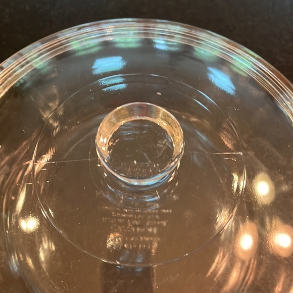 Anchor Hocking Ovenware  1.5 Quart - Vintage Round Casserole Dish with Lid - Picture 3 of 7